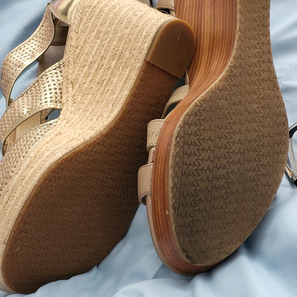 Only Gold Pair Available Michael Kors Tan And Gold Wedges - Picture 4 of 6